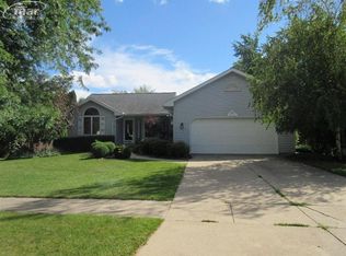 1130 Drury Ln, Flushing, MI 48433