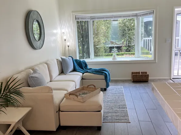 231 Linden Ave APT 1, Carpinteria, CA 93013