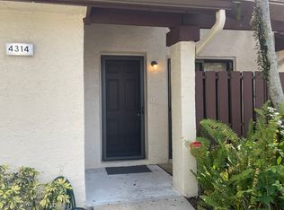 4314 Carambola Cir N, Pompano Beach, FL 33066