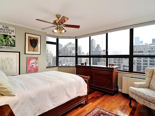 Rented by Sotheby's International Realty | media 23