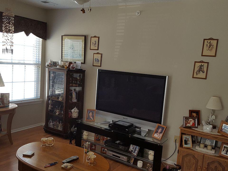 2nd image of 29 Thrasher Ct