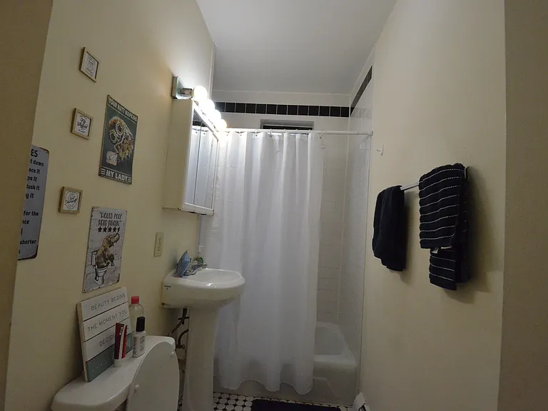 408 Marlborough St #53 — Photo 8