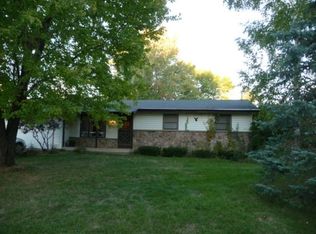 810 Parkview Way, Waupaca, WI 54981