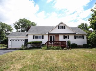 834 Pinnacle Rd, Pittsford, NY 14534