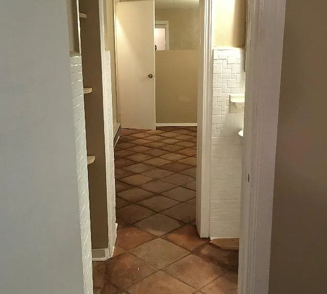 585 Elmwood Dr NE — Photo 5