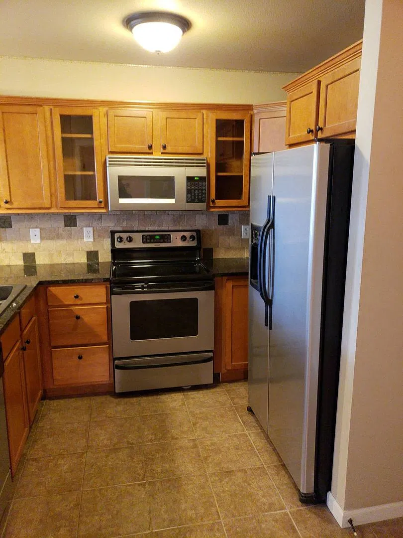 2 Bedroom 2 Bath 4th Floor Unit-Cypress Place Condo — Photo 4