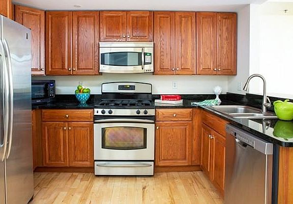 3rd image of 110-112 Cypress St #Penthouse 10