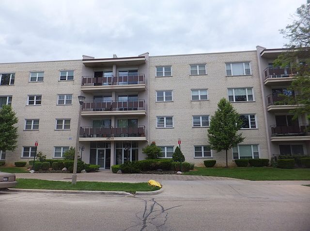 1st image of 8210 Elmwood St #202