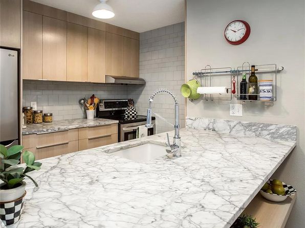 2880 S Locust St APT S404