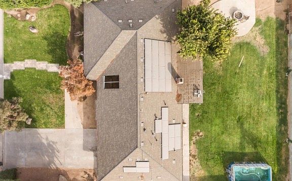 2nd image of 5076 E Hamilton Ave