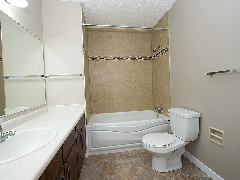 153 Woodvale Road West NW — Photo 14