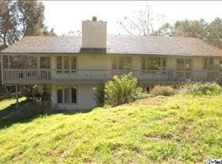 2243 Crescent Dr, Altadena, CA 91001