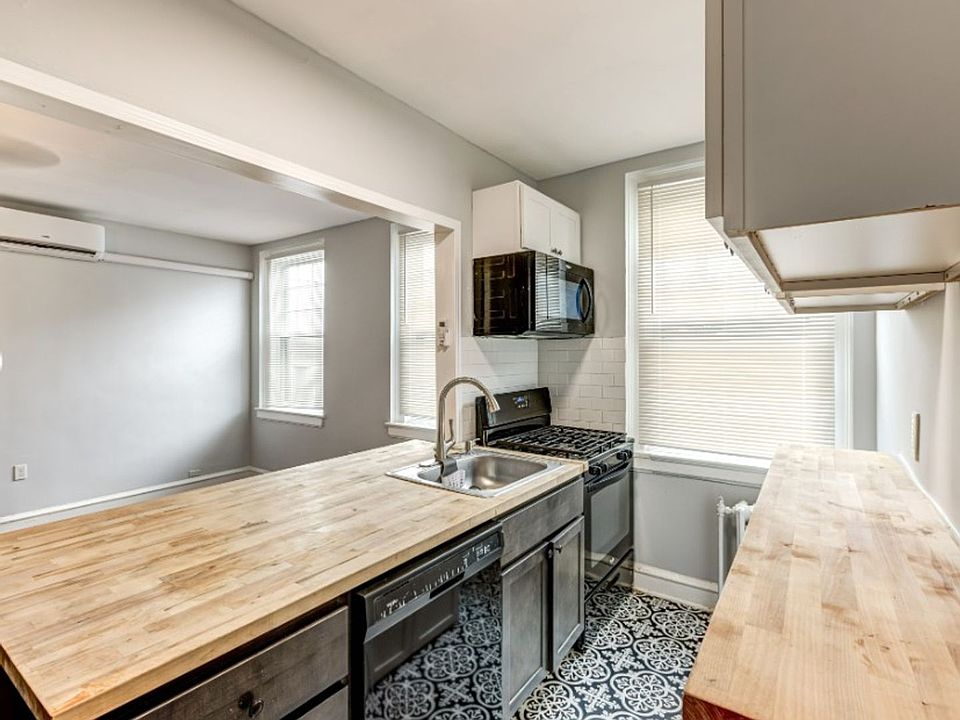 1st image of 1458 Northampton St #17662830