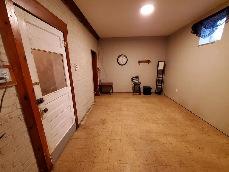 1003 5th St #BASEMENT — Photo 11