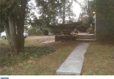3rd image of 104 Alpine St