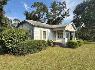 104 N Tallahassee St, Hazlehurst, GA 31539