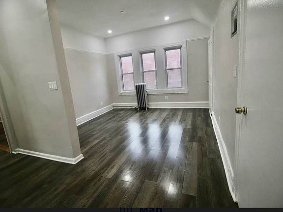 4th image of 322 Fenimore St #3
