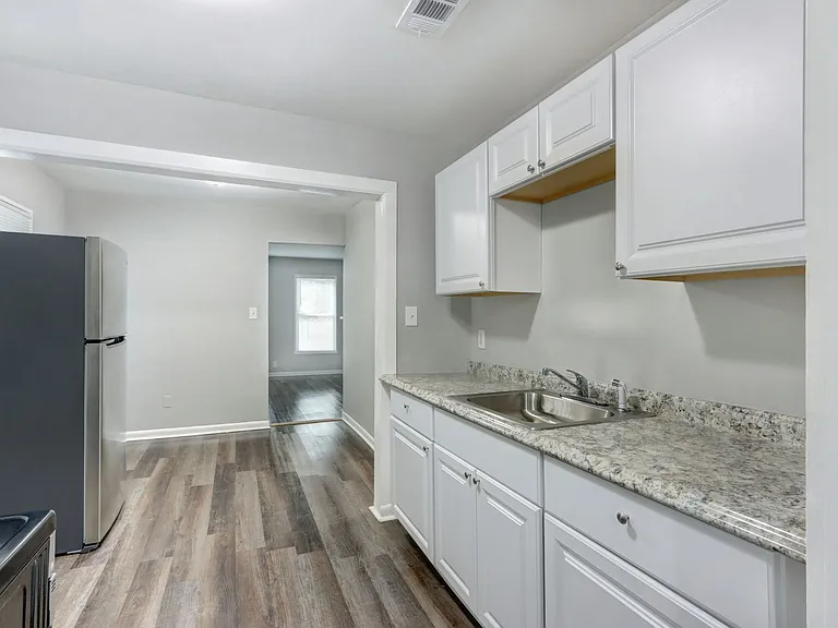 2104 Mississippi Ave — Photo 12