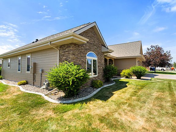 5th image of 2126 Littlehorn Dr