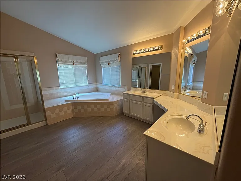 2381 Goldfire Cir — Photo 36