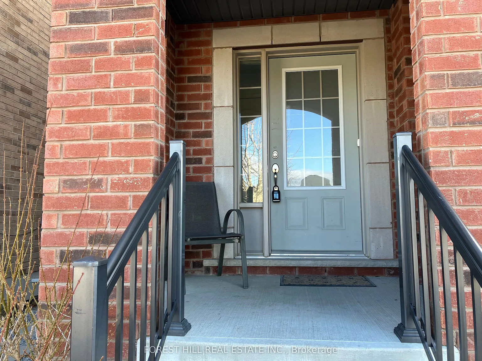 4 bed, $3,300 — Photo 2