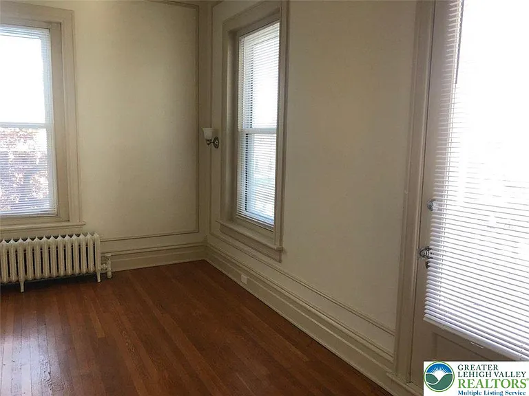 44 N 15th St #2A — Photo 6