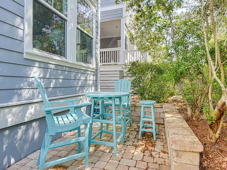 403 Gulfview Cir — Photo 25