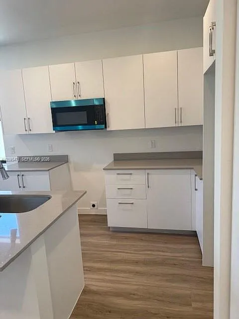 4 bed, 3.5 bath, 1374 sqft, $2,795 — Photo 4