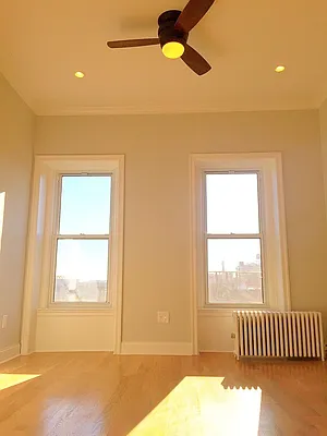 Rented by Rapid Realty Cobble Hill | media 31