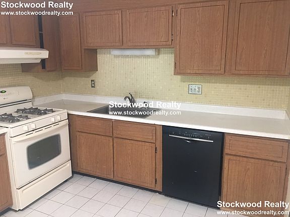 2nd image of 33 South St APT 5
