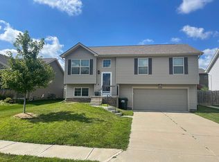 8514 Sheffield St, Omaha, NE 68122