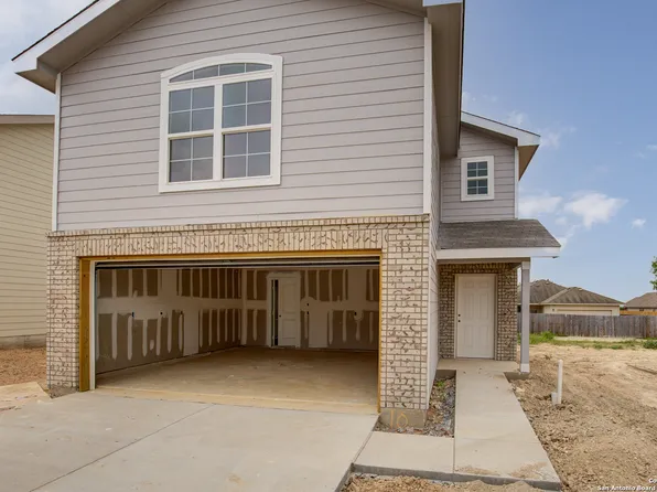 2210 Dry Moss Pass, San Antonio, TX 78224