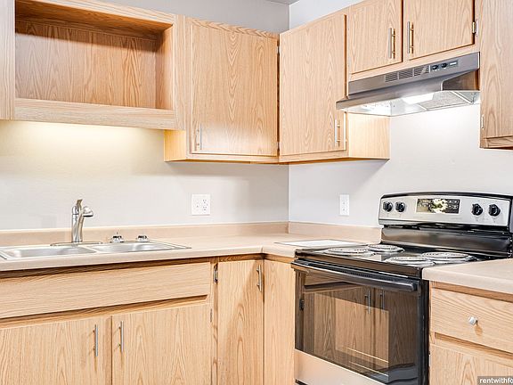 3rd image of 103 Knaup Dr #107-06