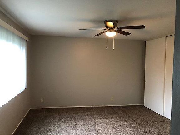 2nd image of 1465 Daffodil Ct