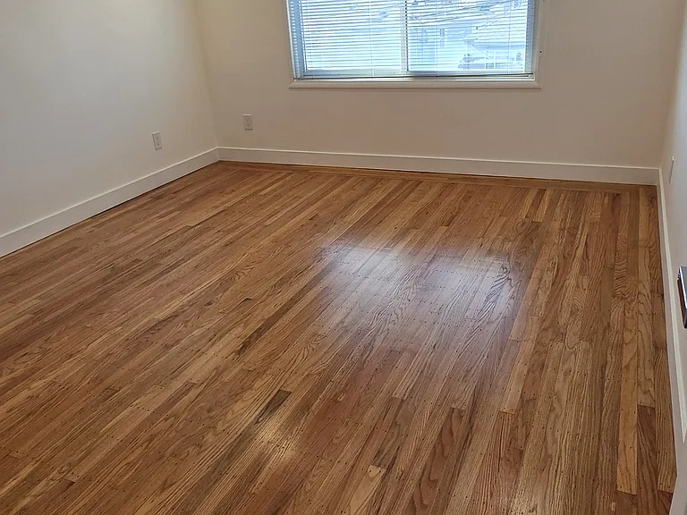 54 N Mayfair Ave — Photo 27