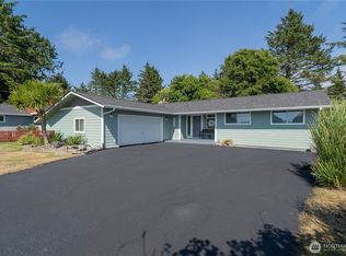 372 Octopus Avenue, Ocean Shores, WA 98569