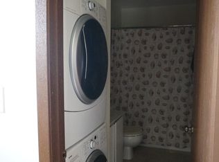 1315 Inverness Dr, Elgin, IL 60120