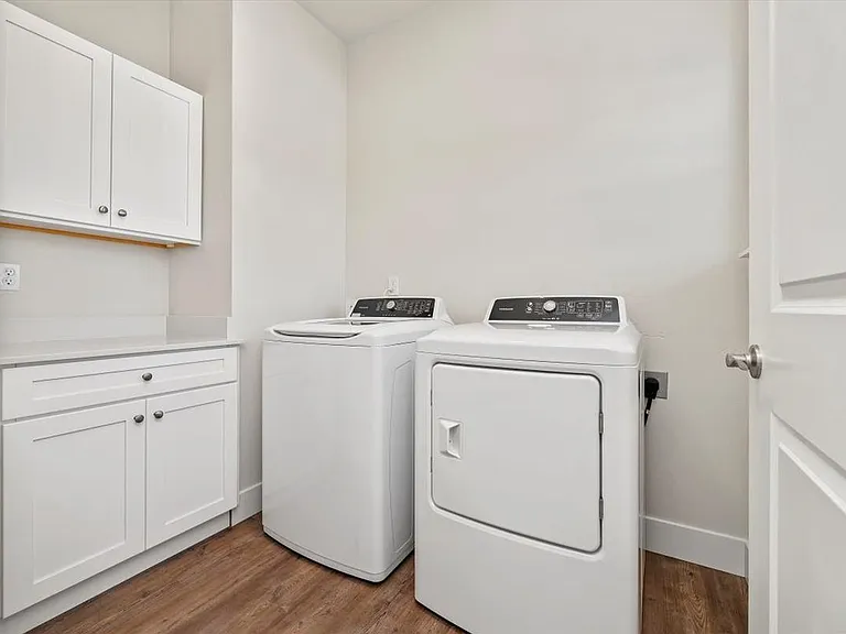 Ascent Townhomes — Photo 35