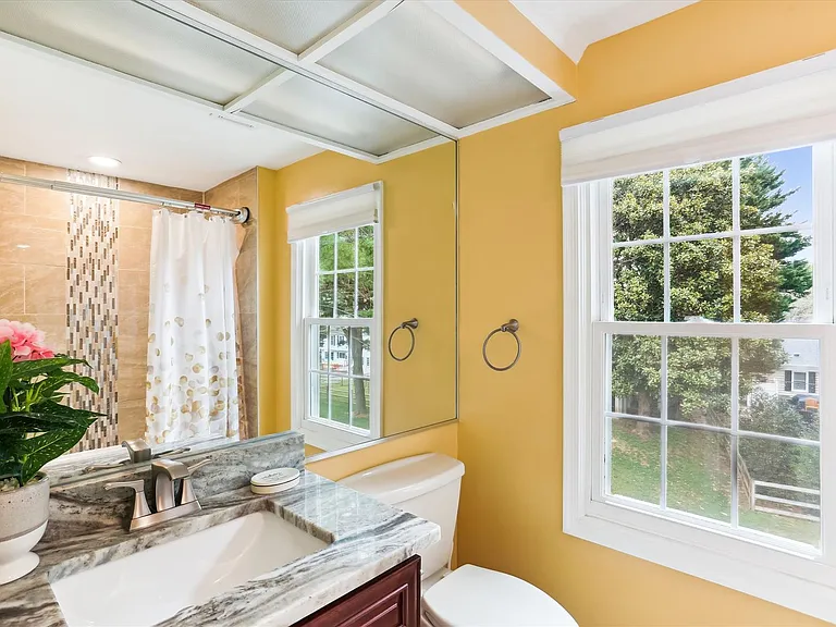 15237 Jones Ln — Photo 23