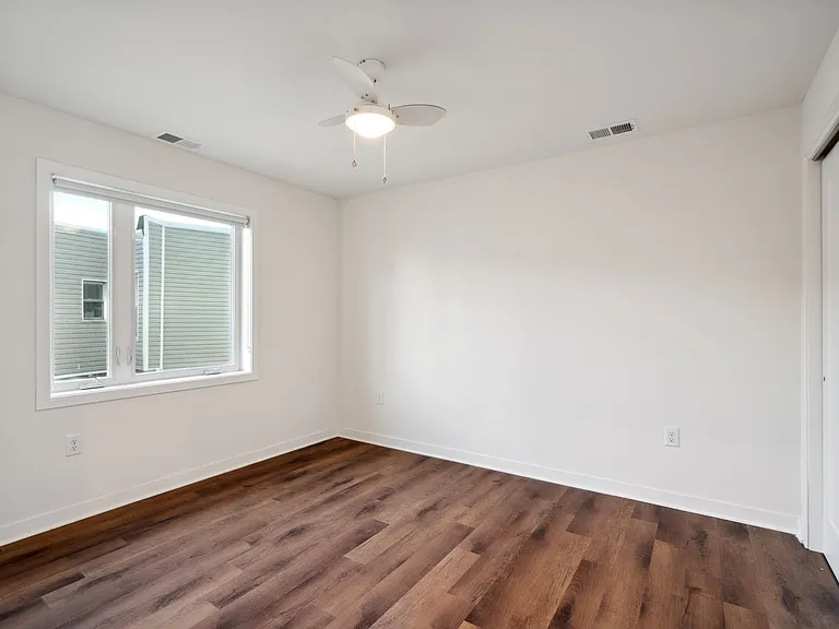Graduate Pointe — Photo 99