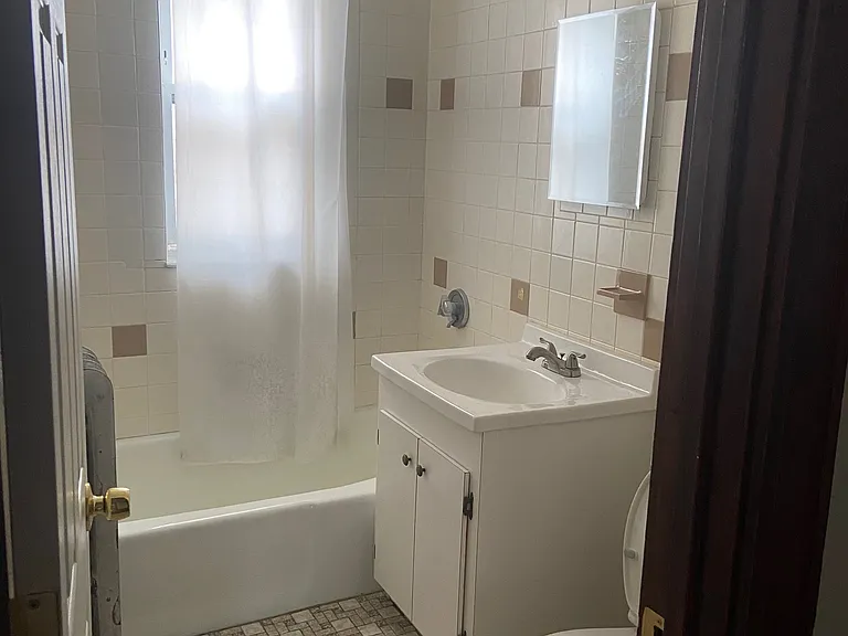 34-36 Cedrus Ave #1 — Photo 11