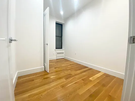 Rented by EastMount Realty LLC | media 16