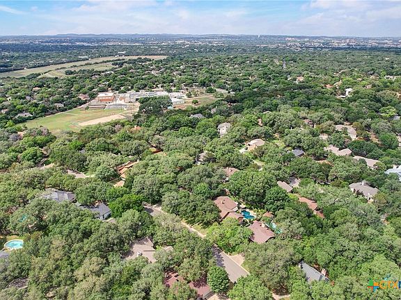 4th image of 15823 Wilderness Pkwy