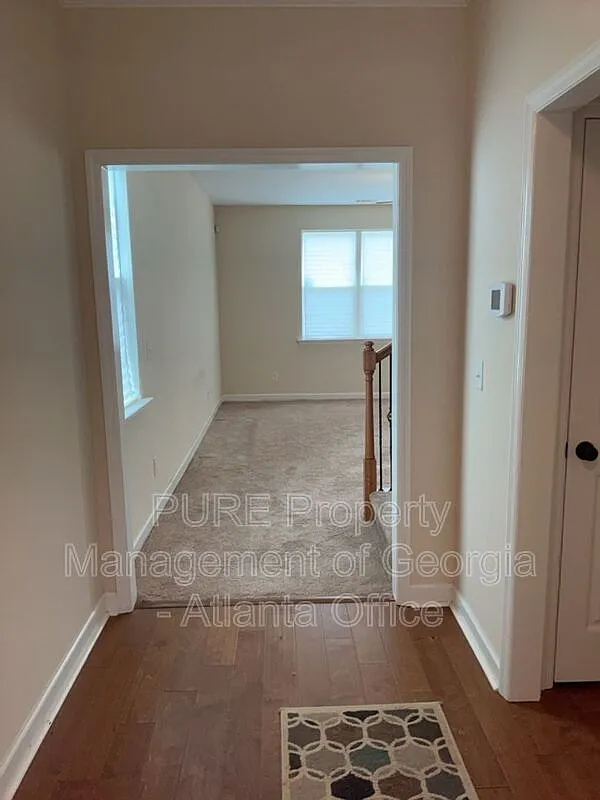 3 bed, 2.5 bath, 1733 sqft, $1,800 — Photo 3