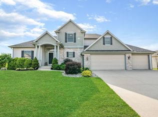 1628 Rock Dove Rd, Fort Wayne, IN 46814