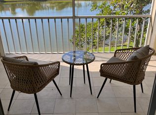 203 Bobolink Way #203B, Naples, FL 34105