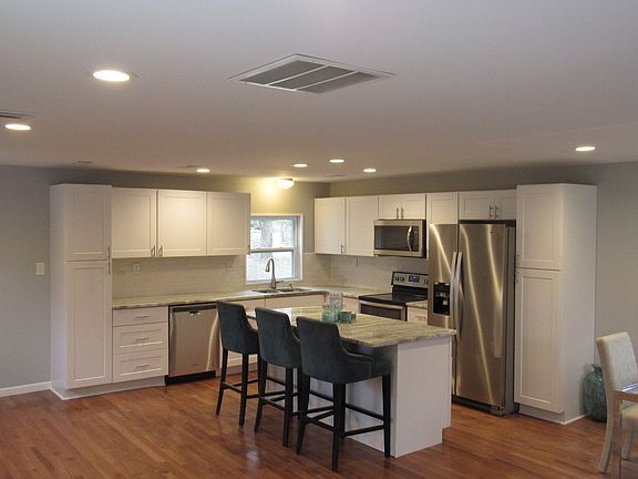 Kitchen,comes new appliances