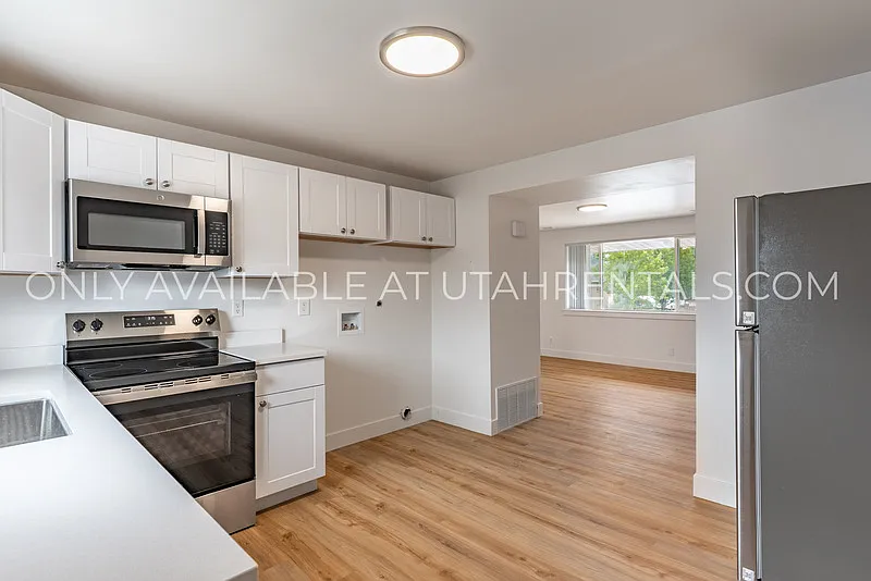 2 bed, 1.0 bath, 800 sqft, $1,300 — Photo 4