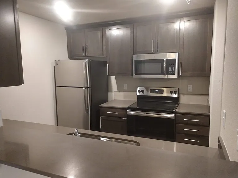K-Ten Place Apartments — Photo 58