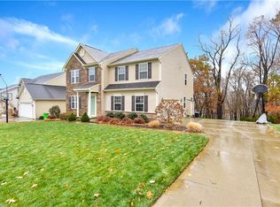4982 Stoney Creek Dr, North Canton, OH 44720